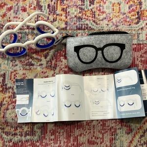 Motion sickness glasses